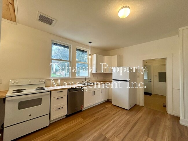 Building Photo - Charming 3 bedroom 1 bath home in Los Molinos, CA