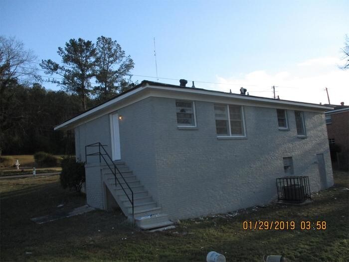 Building Photo - 3134 Wenonah Rd SW