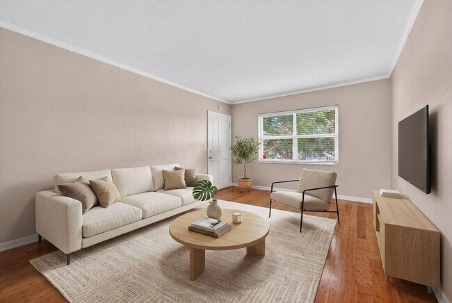 Foto del edificio - 715 NE 91st St