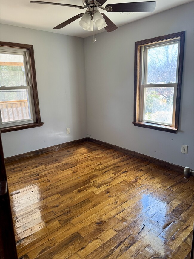 Building Photo - 640 Prospect Dr