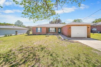 Building Photo - 5899 Gillum Rd