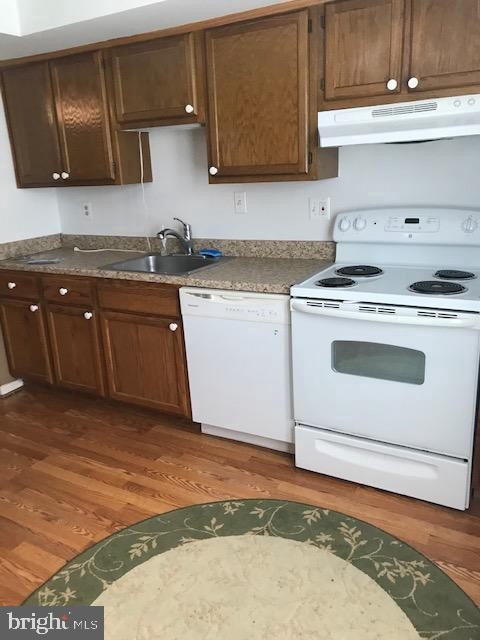 Foto del edificio - 2868 Bowes Ln