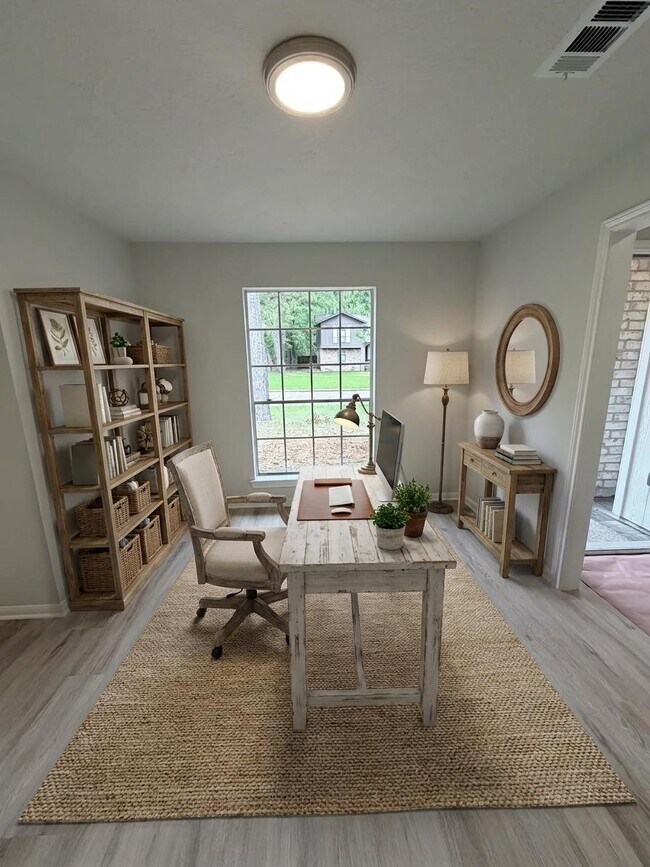 Foto del edificio - 2102 Lake Creek Dr