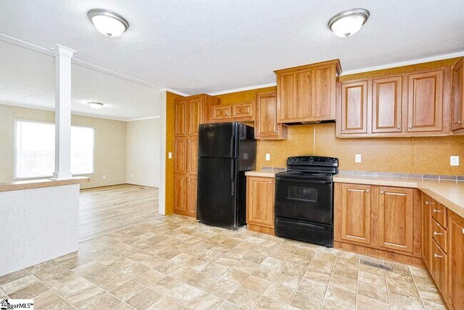 Building Photo - 210 Frontier Dr
