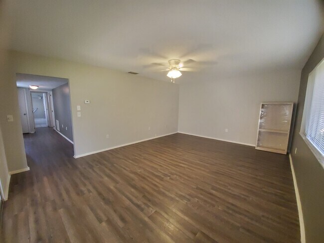 Foto del edificio - Updated 2 bed/ 2 bath Villa ~ 55+ Communit...