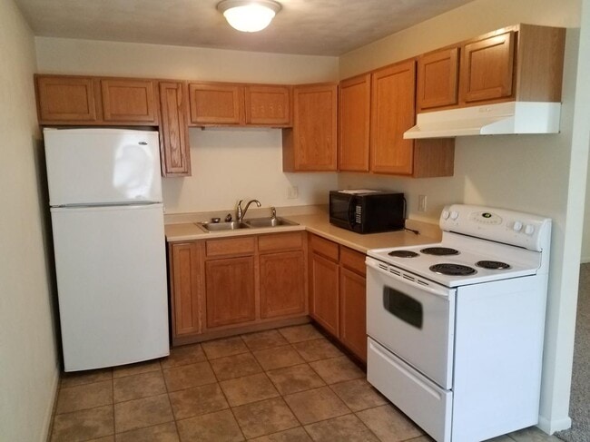 Building Photo - 775 Dilenbeck Dr