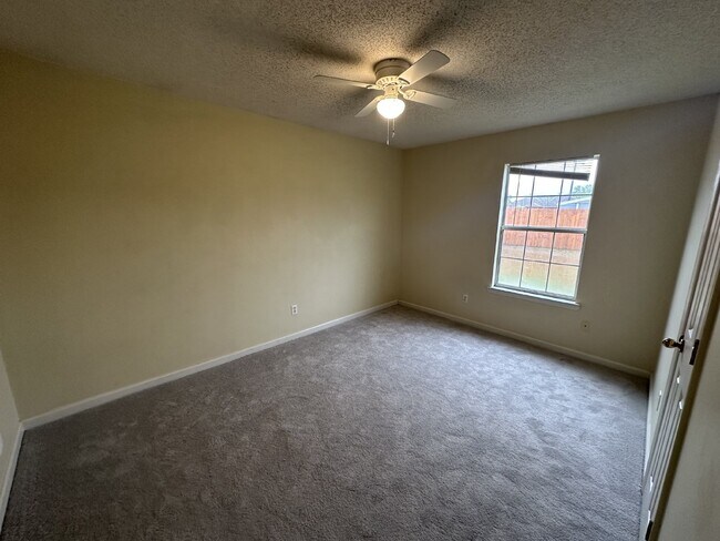 Foto del edificio - House for Rent