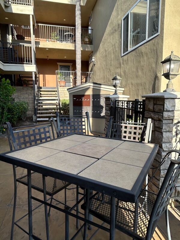 Foto del edificio - 4501 Collwood Blvd