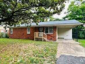 Building Photo - 3954 Comanche Rd
