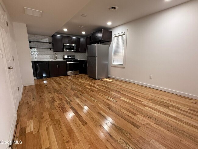 Foto del edificio - 479 2nd St