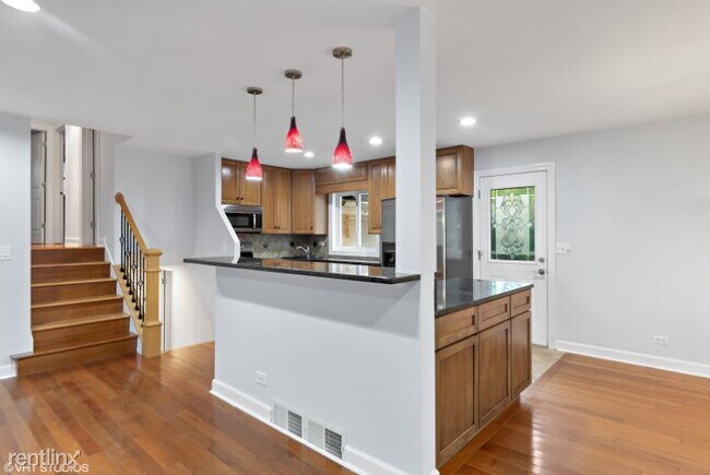 Foto del edificio - 3 br, 2 bath House - 1 Mount Prospect Plz