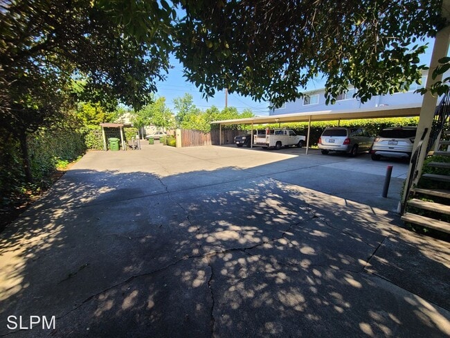 Building Photo - 2 br, 1 bath House - 20868 Wilbeam ave  Apt D