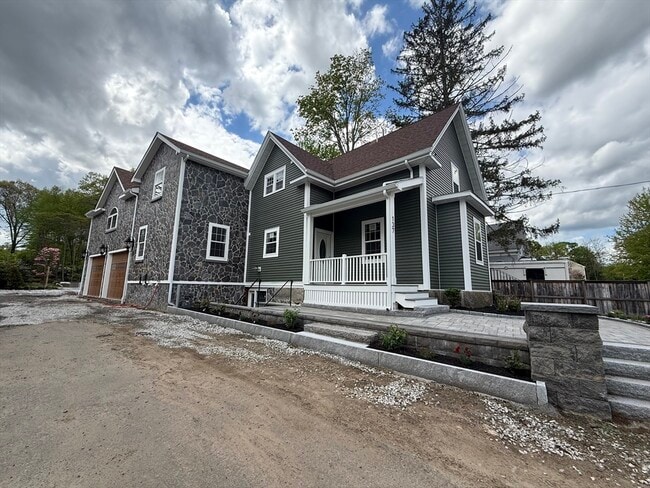 Building Photo - 137 Union St