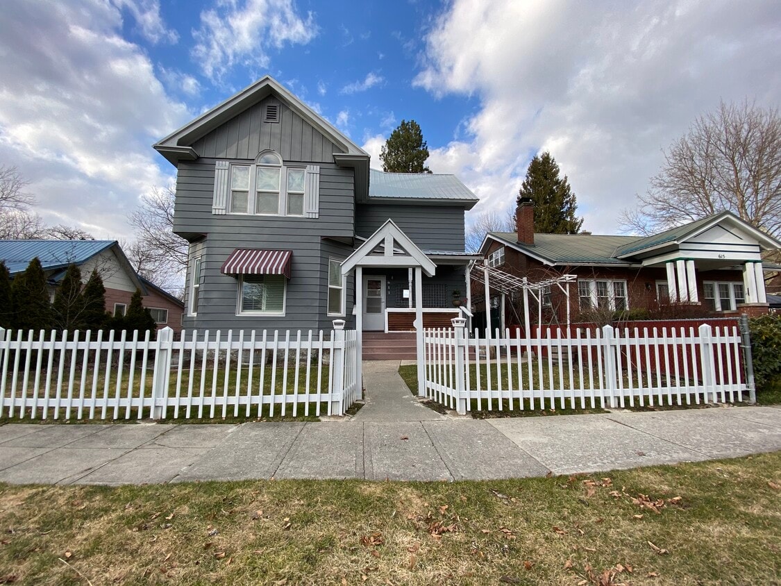 611 Coeur D Alene Ave., Coeur d'Alene, ID 83814 Townhome Rentals in Coeur d'Alene ID