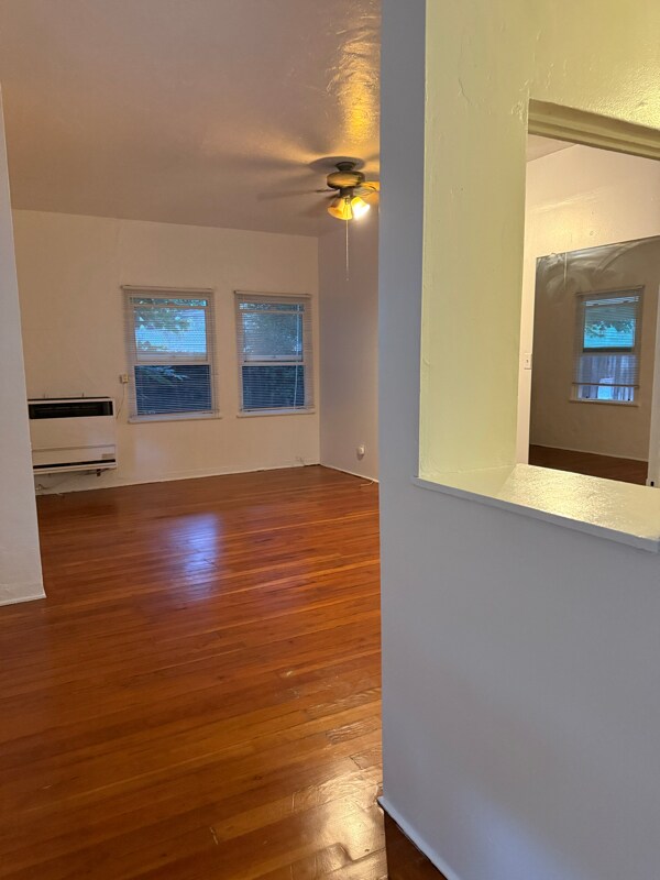 Primary Photo - 1201 N Orange Grove Ave
