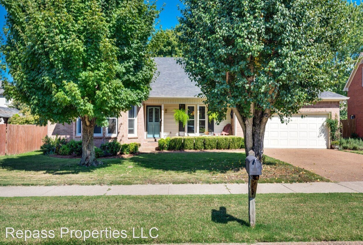 3 br, 2 bath House 308 Albert Circle House Rental in Franklin, TN