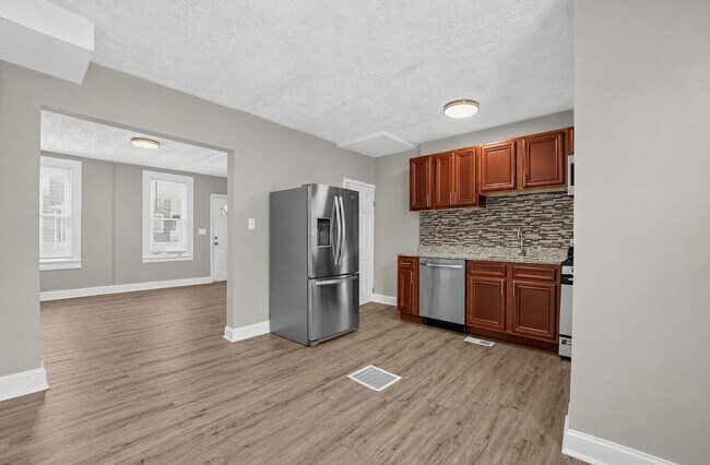 Foto del edificio - 3302 Elmley Ave