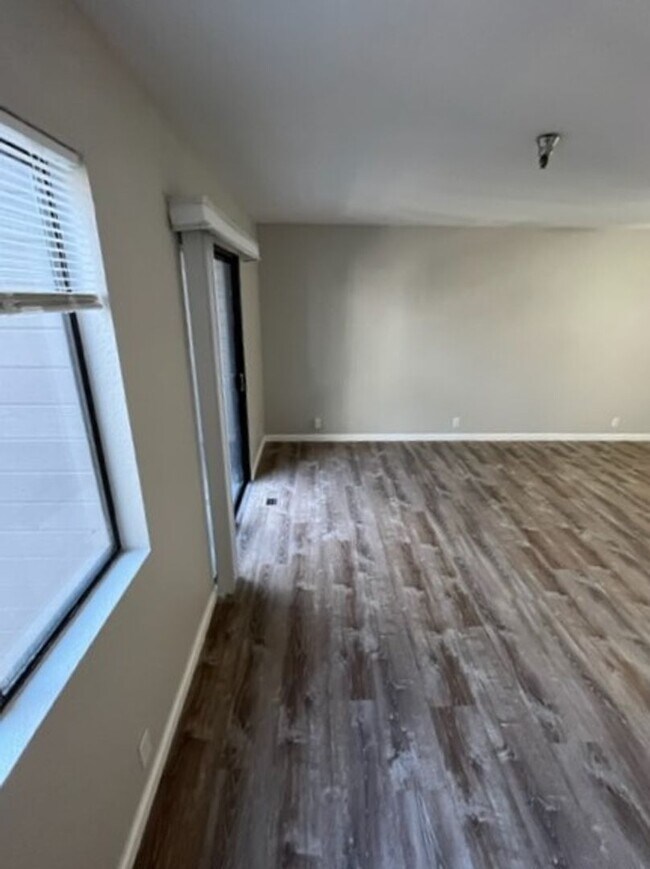 Foto del edificio - 55 Stenner St