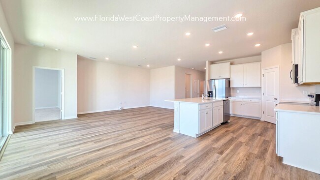 Building Photo - BRAND NEW BUILD! 4 bedroom/2.5 BATH HOME IN SILVERSTONE NORTH-PALMETTO! AVAILABLE NOW!