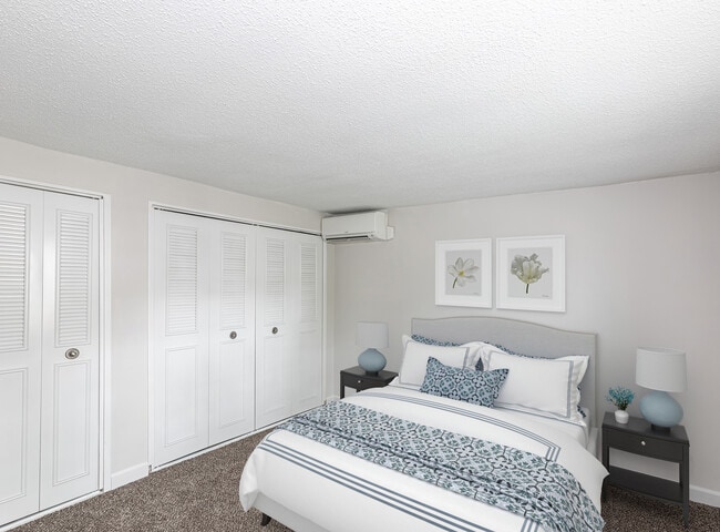 1 BD, 1 BA (630sqft) - Bedroom - Robert Treat Apartments