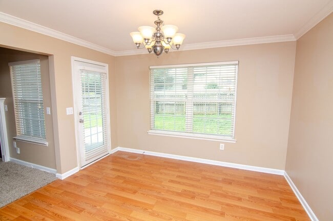 Building Photo - Chapmans Retreat home