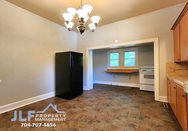 Building Photo - Peaceful 2/1 Ranch in Kannapolis!