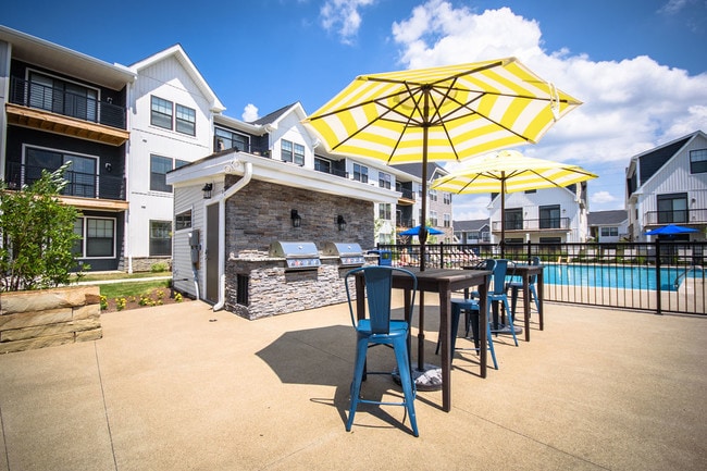 Building Photo - The Pointe Hilliard