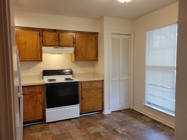 Foto del edificio - 280 Timber Court Dr