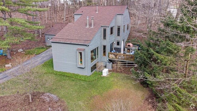 Building Photo - 1200 Pepper Pike St