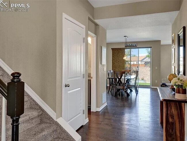 Building Photo - 17563 Leisure Lake Dr
