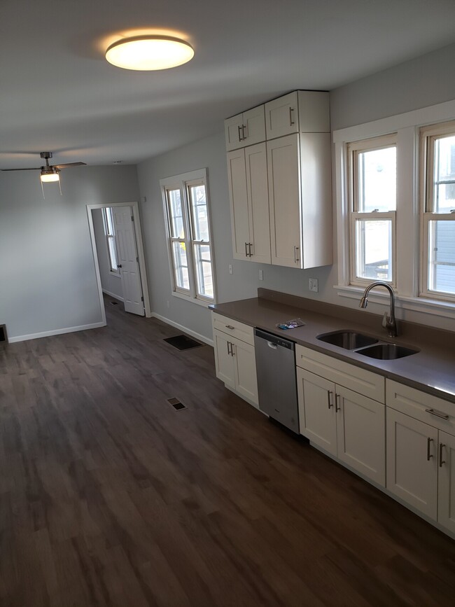 Building Photo - 218 S Morrison Ave