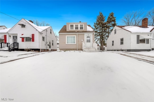 Building Photo - 18851 Raymond St