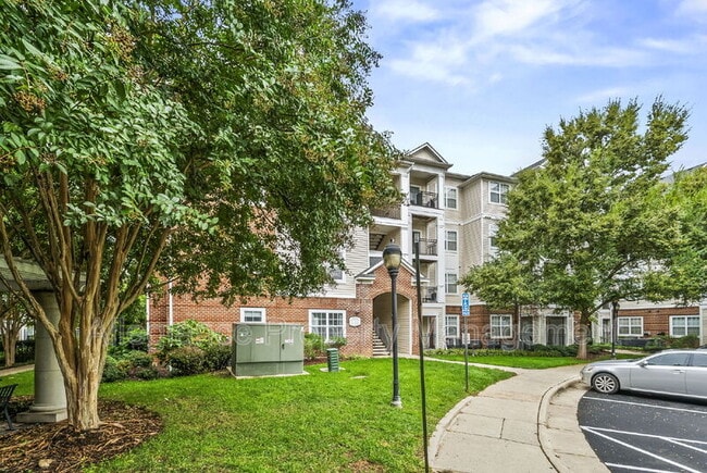 Building Photo - 12929 Centre Park Cir