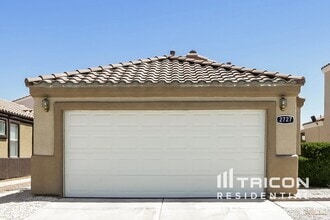 Building Photo - 2727 W Richmar Ave