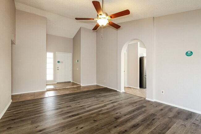 Foto del edificio - 1101 W Wickieup Ln