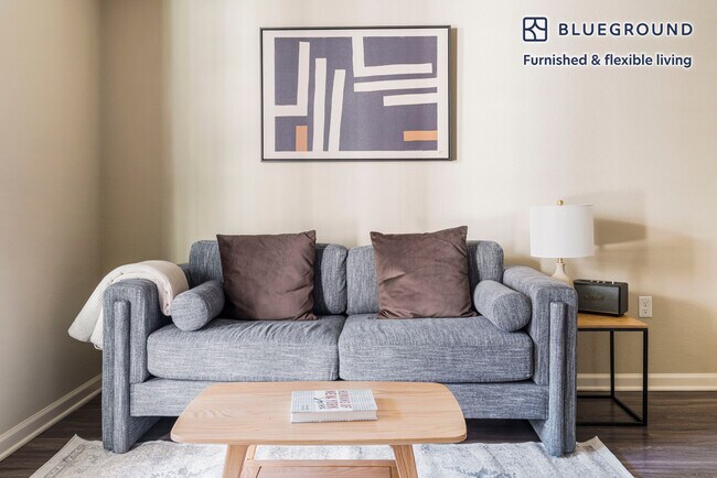 Foto del edificio - 501 Murphy Ranch Rd