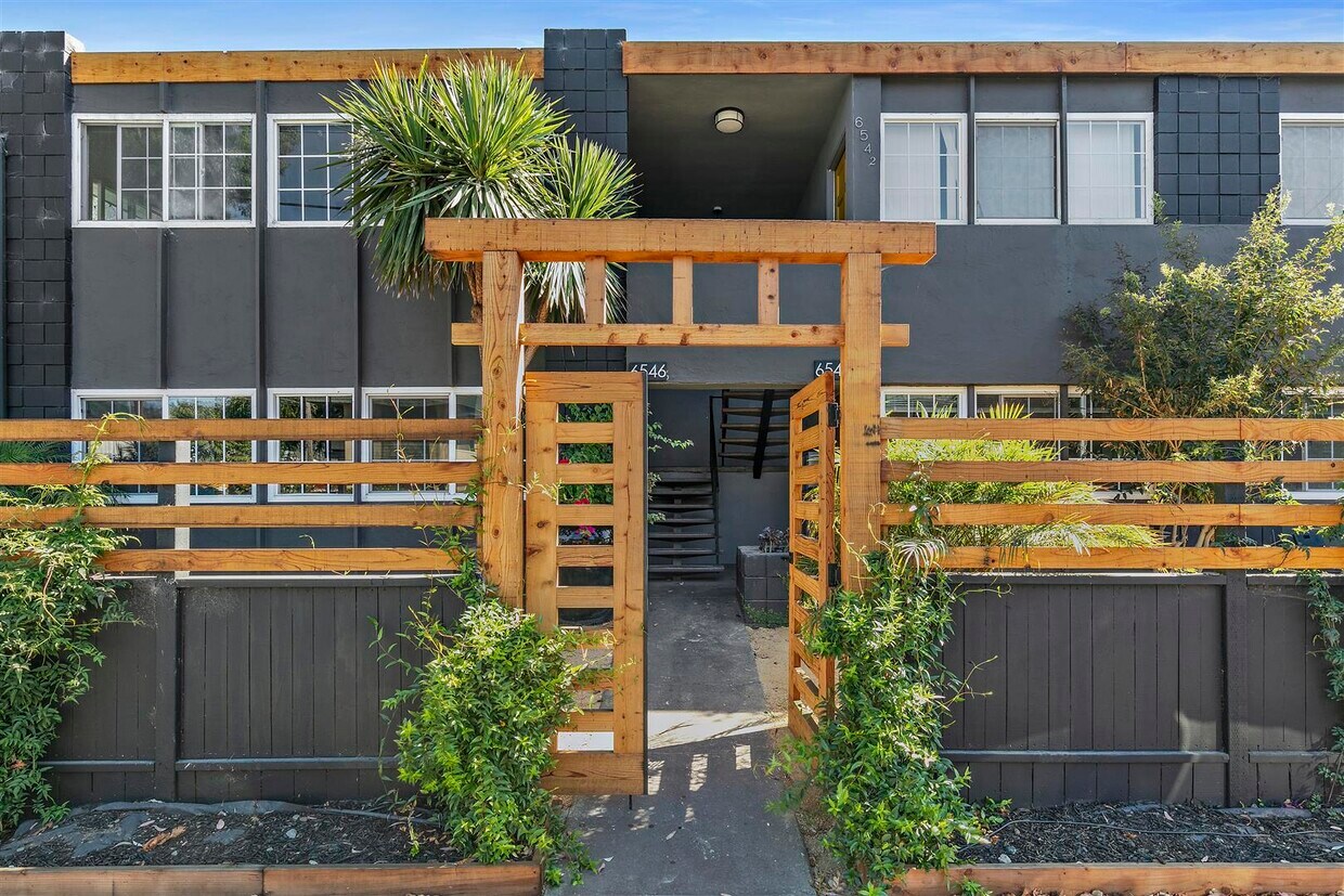 Building Photo - 6540 Waldo Ave