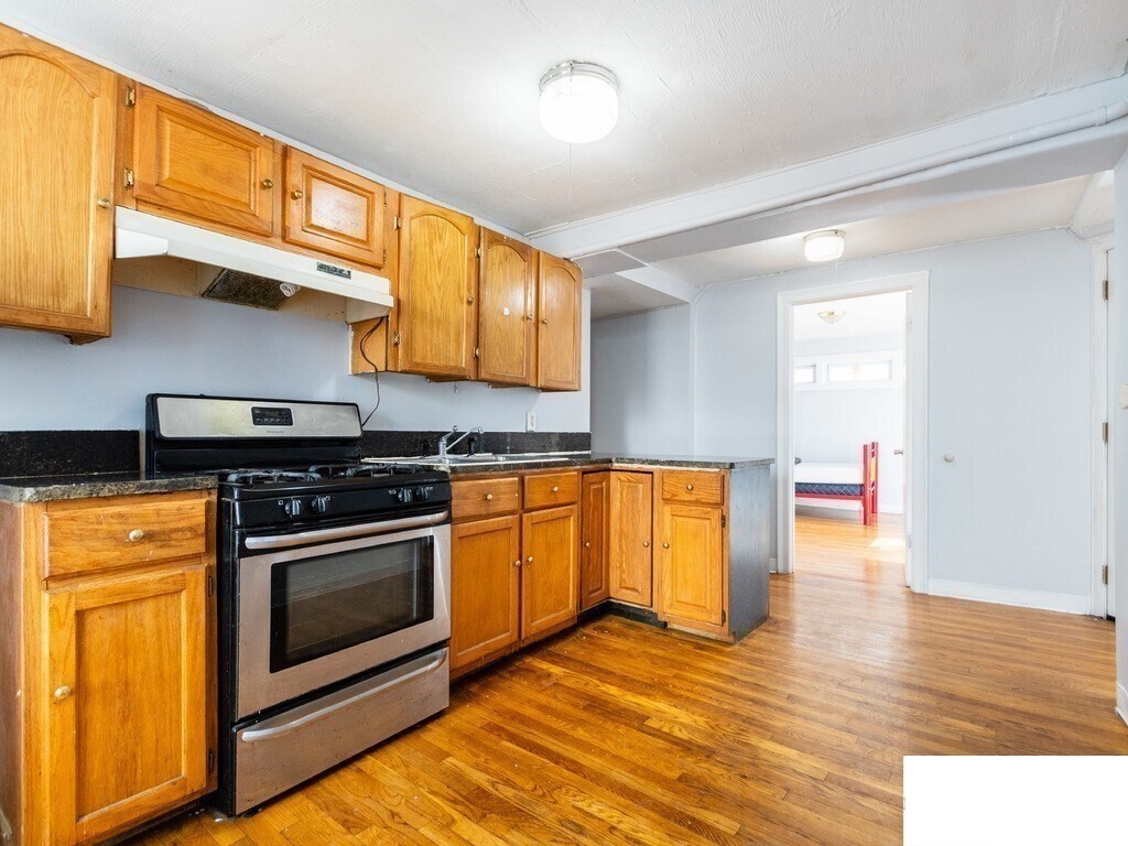 Foto principal - 469 Salem St