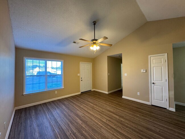 Foto del edificio - Cozy Single Family Home!!