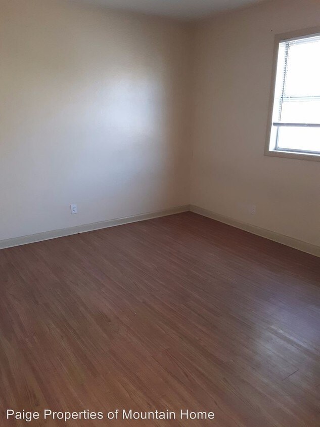 Foto del edificio - 611 Cavalier Pl