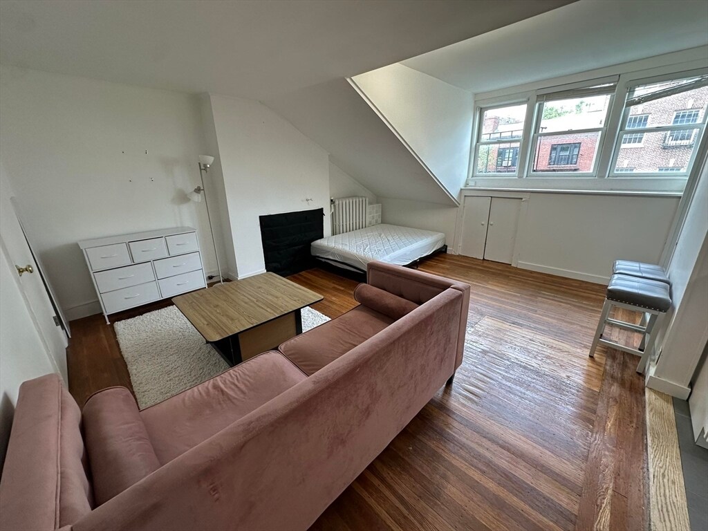 Foto del edificio - 145 Charles St