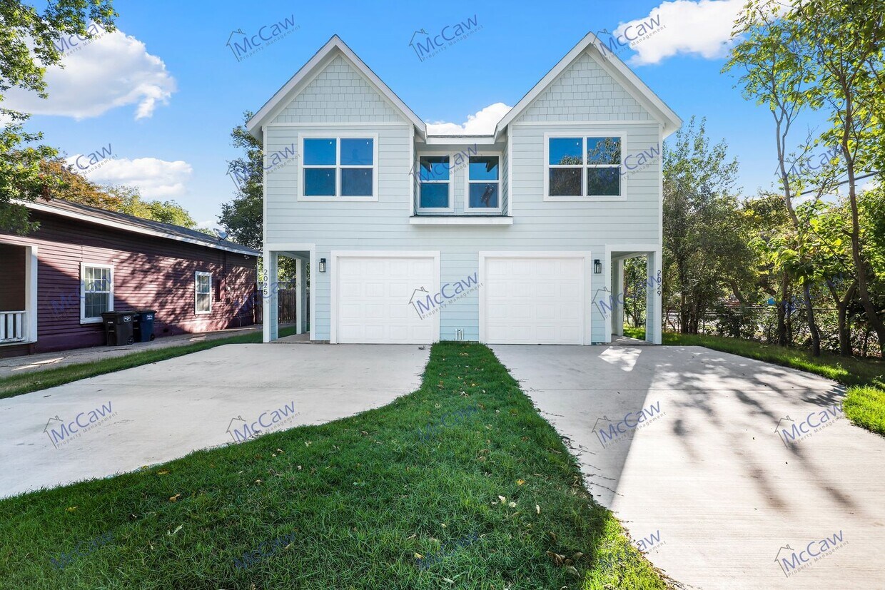 Primary Photo - Contemporary 2023-Built 3/2.5 Duplex in Ne...