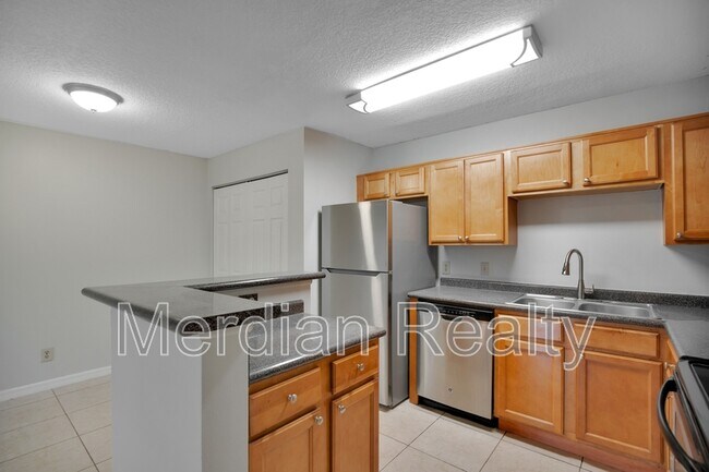 Foto del edificio - 305 Lakepointe Dr