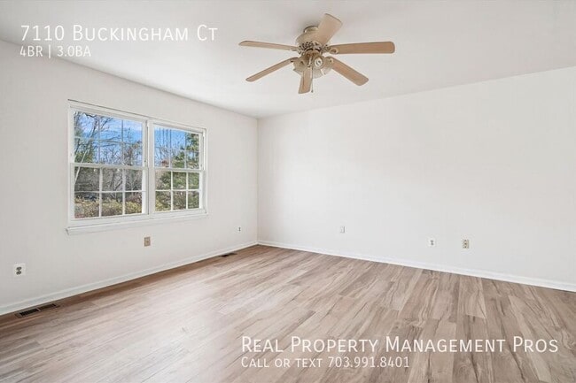 Photo - 7110 Buckingham Ct House
