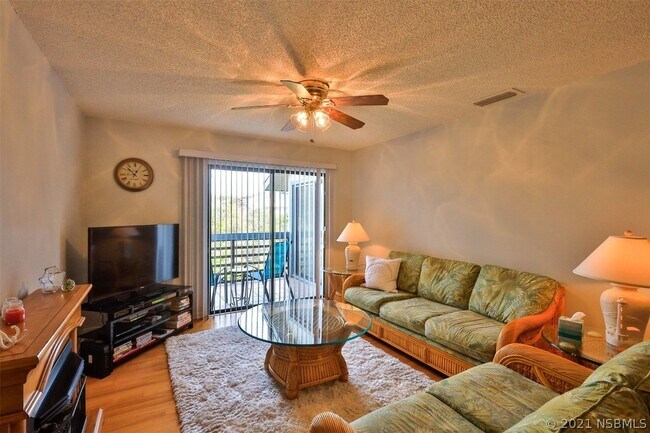 Building Photo - 4403 Sea Mist Dr