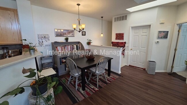Building Photo - 1261 Carlyle Park Cir