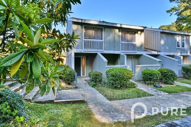 Building Photo - 104 Townhome Ct
