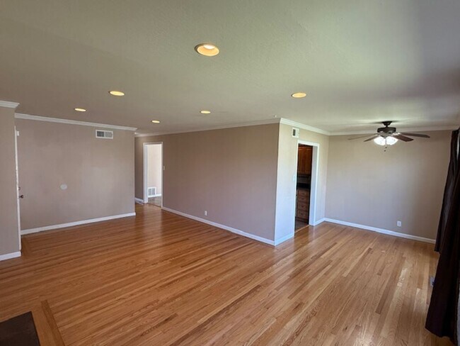 Foto del edificio - 3-Bedroom Ranch Style Home in El Sobrante ...
