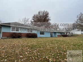 Building Photo - 7405 E 99 St