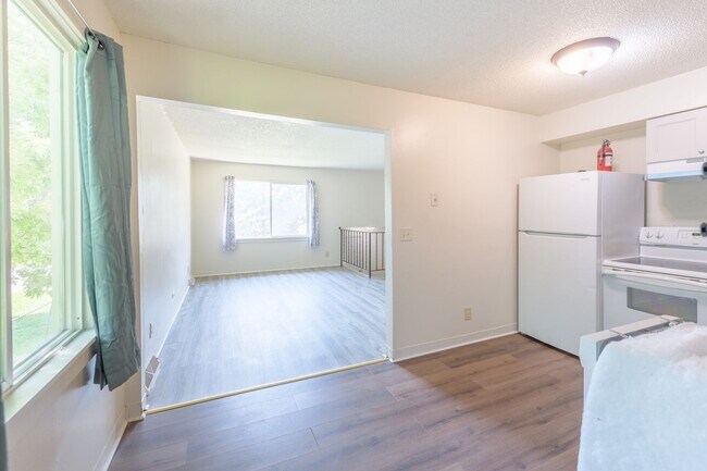 Foto del edificio - 6124 73rd Ave N